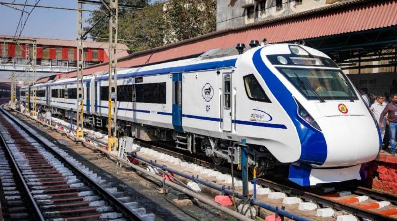 प्रदेश की पहली वंदे भारत ट्रेन का रैक भोपाल आया, 91.35 की स्पीड से 7.45 घंटे में पहुंचाएगी दिल्ली