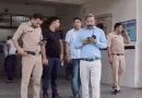पुलिसकर्मी की रायफल लेकर कैदी फरार, 4 पुलिसकर्मी निलंबित