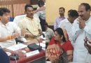 सिंधिया कर रहे थे विकास कार्यो की समीक्षा, जर्जर सड़कों और विकास की धीमी से अधिकारियों से जताई नाराजगी