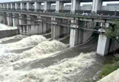 कोटा बैराज से चंबल नहर में छोडा गया पानी