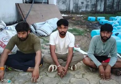 पूर्व कांग्रेस-बीजेपी सुरेन्द्रसिंह तोमर के घर आबकारी की टीम ने दी दविश नहीं मिले तोमर, अवैध शराब फैक्ट्री का मालिक निकला रणदीप