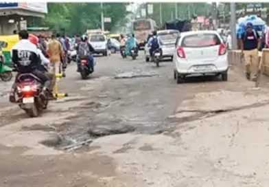 ग्वालियर में अधिकारियों की लापरवाही, सचिन तेंदुलकर रोड, फालका बाजार की सड़क जर्जर