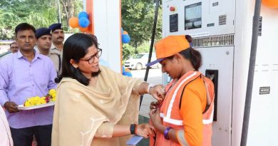 शहर के पुलिस वेलफेयर पेट्रोल पंपों पर भी शक्ति दीदियों ने संभाली कमान 
