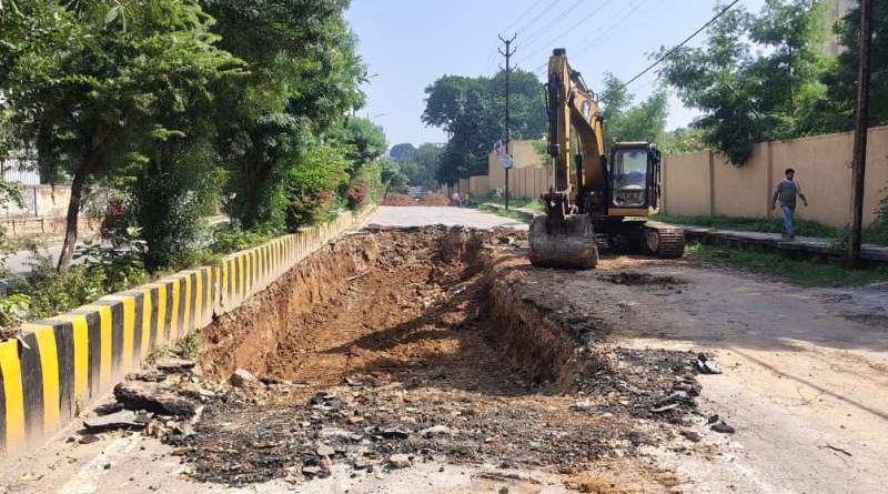 निर्माण कार्य शुरू-एक हजार बिस्तार अस्पताल को जेएएच परिसर को जोड़ने के लिये अंडरपास 10 माह में बनकर होगा तैयार