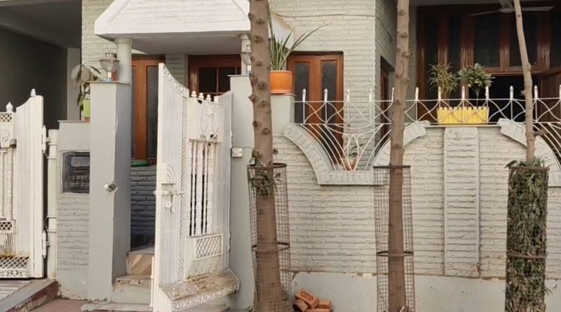 ग्वालियर में रिटायर्ड CMHO की पत्नी का निर्वस्त्र शव मिला, घर में चहल-पहल न होने पर पड़ोसियों ने पुलिस को सूचना दी