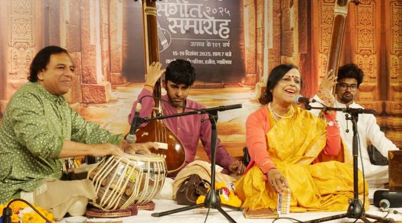 तानसेन समारोह-मातृशक्ति के भावपूर्ण सुरों से गूंजी किले की प्राचीर