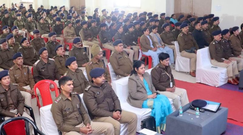 विश्व ध्यान दिवस पर पुलिस ने डीआरपी लाइन में किया योग, तनाव प्रबंधन के गुर सीखे पुलिस ने, पूरे एमपी में हुआ आयोजन