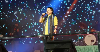 जानवरगीरी कर रहे हैं आप-कैलाश खेर, बेकाबू भीड़ ने कॉन्सर्ट में फांदे बैरिकेड्स, मंच तक पहुंचे दर्शक