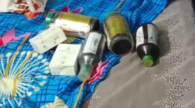 कोर्ट कमिश्नर ने नकली उत्पाद तेल फैक्ट्री पर छापा मारा