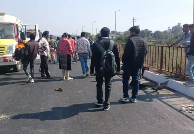 कार ने 13 मजदूरों को रौंदा, सड़क किनारे बैठकर खाना खा रहे थे