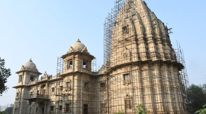 सिंधिया छत्री परिसर में जीर्णोद्वार का काम कर रहे श्रमिक की मौत, परिजनों ने किया हंगामा