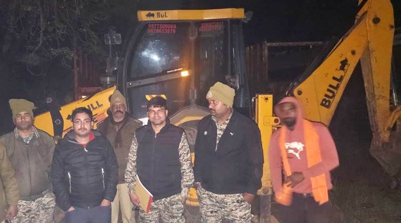 मुरम के अवैध उत्खनन में लिप्त जेसीबी मशीन जब्त 