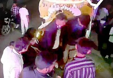 मुरैना में बारात में से 4 लाख रूपये भरा छीन कर भागे 2 बदमाश, ड्रौन कैमरे में कैद हुई घटना