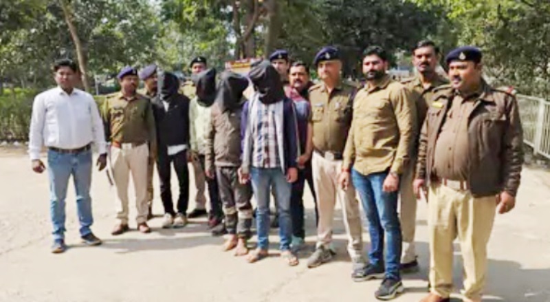 अंर्तराज्यीय गैंग के 5 बदमाशों से डेढ़ किलो चांदी मिली, एसयूबी कार मिली डेढ लाख नगदी, किन्नर के घर से डकैती मामले में 6 फरार बदमाश