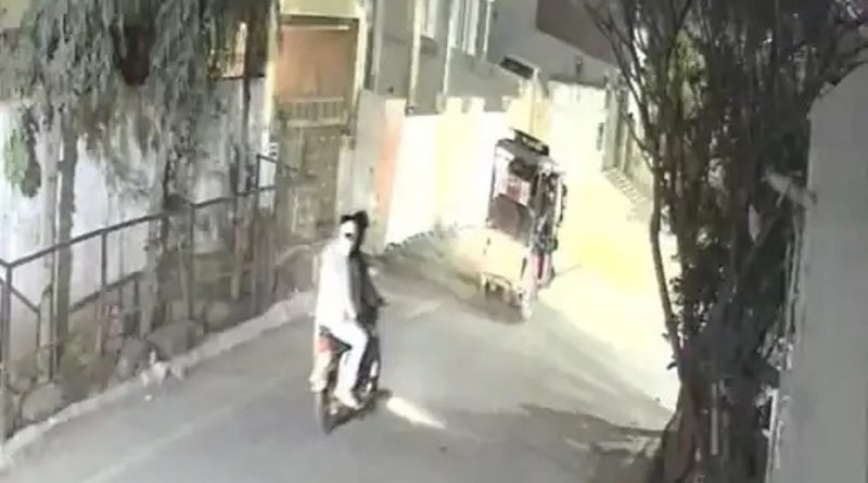 ई-रिक्शा सवार महिला के गले सोने की चेन, मंगलसूत्र छीन कर भागे 3 नकाबपोश बदमाश