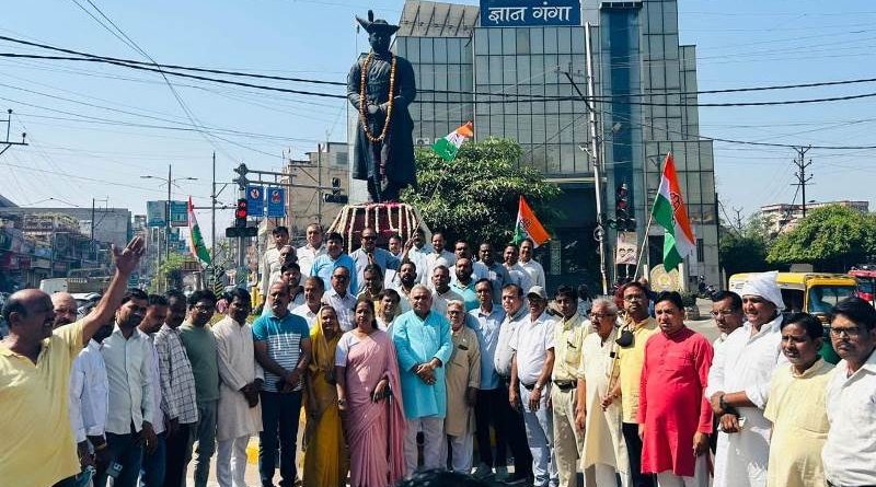 जीवन जिनका सदा रहा विकास में समर्पित कै. माधवराव सिंधिया को पुष्पांजलि अर्पित: कांग्रेस