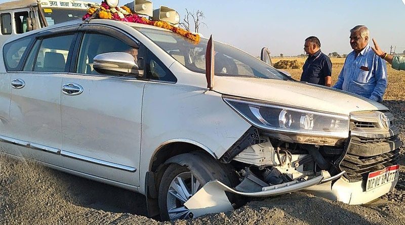 विधानसभा अध्यक्ष के काफिले की गाड़ियां टकराईं,नरेंद्र सिंह सुरक्षित