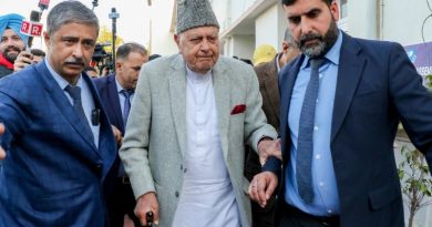 पूर्व CM फारूक अब्दुल्ला पर फायरिंग की कोशिश, सुरक्षाकर्मियों ने बचाया