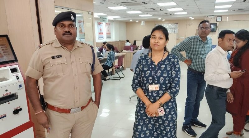 सभी बैंकों और वित्तीय संस्थानों में ग्वालियर पुलिस द्वारा चेकिंग अभियान चलाया गया