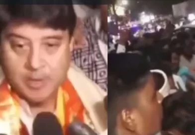 ग्वालियर रेलवे स्टेशन पर सिंधिया के समर्थकों की भीड़ में दबी बच्ची, रोती-बिलखती रही