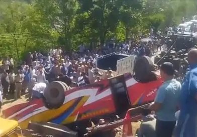 बस 100 फीट नीचे गिरी खाई में 22 लोगों की मौत, 29 यात्री घायल, ड्रायवर बस को काबू नहीं कर पाया