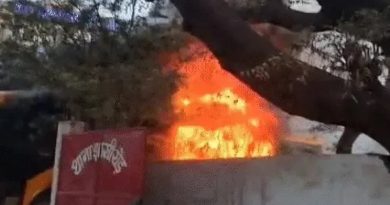 ग्वालियर-झांसी हाईवे पर बस का टायर फटने से लगी आग, यात्रियों ने कांच तोडकर खिडकी से कूदकर जान बचाई