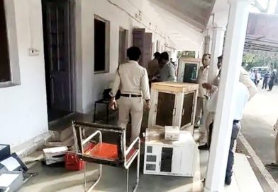 PWD कार्यालय का सामान कुर्क, पूर्व कर्मचारी का एरियर, वेतन का भुगतान नहीं करने फरवरी में भी हुई थी कुर्की
