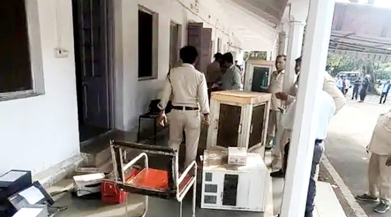 PWD कार्यालय का सामान कुर्क, पूर्व कर्मचारी का एरियर, वेतन का भुगतान नहीं करने फरवरी में भी हुई थी कुर्की