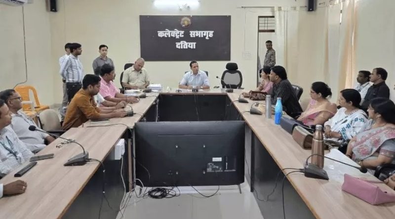 उपचुनाव दतिया-निर्वाचन पदाधिकारी ने कलेक्टर को भेजा पत्र, तत्काल राजनीतिक दलों के प्रतिनिधियों की बुलाई बैठक