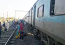 इंजन फेल होने के कारण ताज एक्सप्रेस सोनागिर में फंसी, यात्री कई घंटों तक परेशन होते रहे