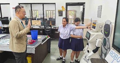 ताइवान के प्रतिनिधि प्रो. मुमिन चेन ने सिंधिया कन्या विद्यालय का दौरा किया
