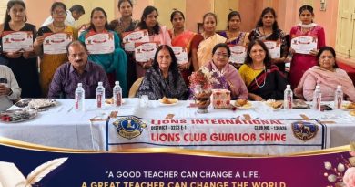 सिंधु आदर्श विद्यालय में शिक्षक दिवस 23 शिक्षकों का सम्मान किया गया