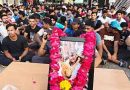 LNIPE की छात्रा की मौत के विरोध में 50 लाख रूपये के मुआवजा की मांग को लेकर छात्रों ने किया प्रदर्शन