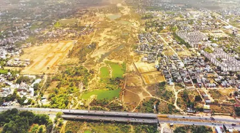 दंदरौआ धाम में हनुमान जी के दर्शनों के लिये उमड़ा जन सैलाव, रात 12 बजे लगी लम्बी लाइनें, 10 लाख श्रद्धालुओं के पहुचने का अनुमान
