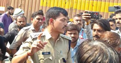 RTO  की अवैध वसूली के चलते ग्वालियर-झांसी हाइवे पर 2 किमी का चक्काजाम