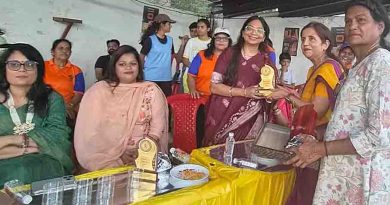 बेलन छोड़ महिलाओं ने उठाया बल्ला, क्रिकेट के मैदान में दिखाया दम-खम- डॉ. दीपाली माथुर