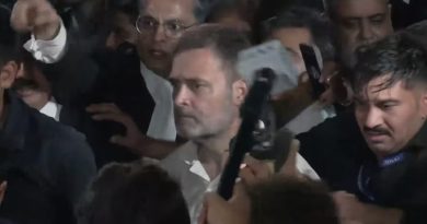 राहुल गांधी-खड़गे सुप्रीम कोर्ट से बाहर निकले, एसआईआर को रद्द करने की याचिका की दायर