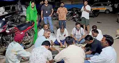 नगरपालिका से 28 पार्षदों ने दिया इस्तीफा, रात में थाने पहुंची पूर्व मंत्री ने धरना खत्म करवाया