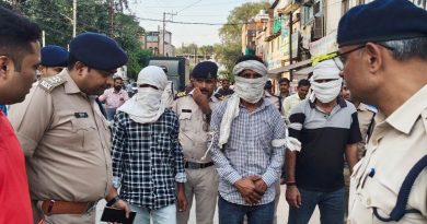 थाने के सामने दुकान संचालक पर गोली चलाने वाले आरोपियों को पुलिस ने दबोचा, घटनास्थल का कराया सीन का रिक्रियेशन