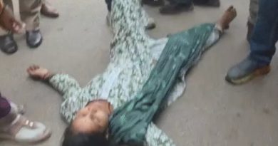 CM से मुलाकात नहीं होने पर महिला CM की गाड़ी सामने लेटी, शख्स ने डीन को मारा थप्पड़, घायलों से मिले सीएम